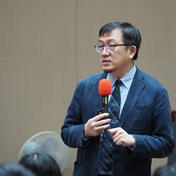 政治大學公共行政學系陳敦源教授